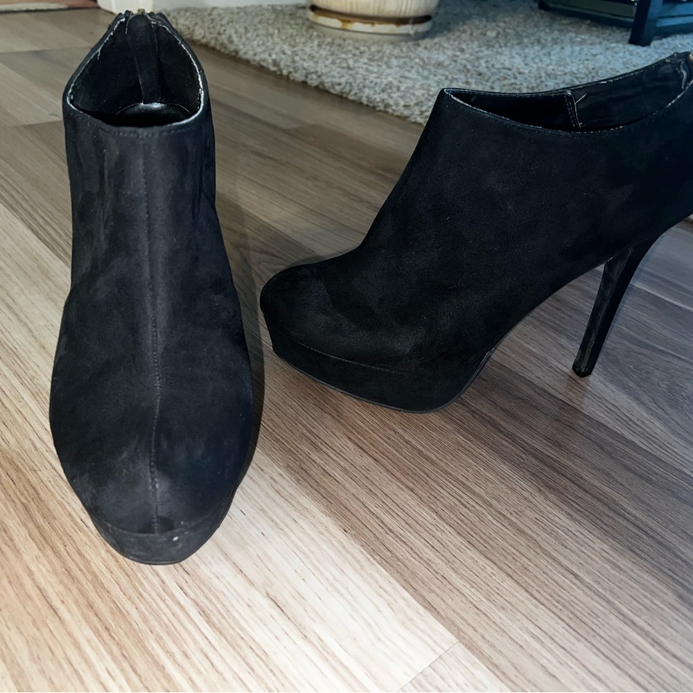 High heel black